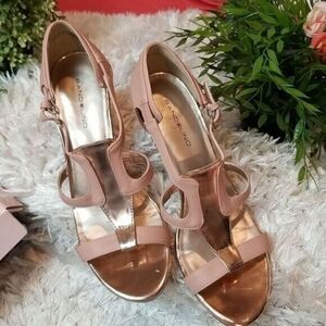 BANDOLINO BODACIA‎ SANDALS PINK AND GOLD 8.5